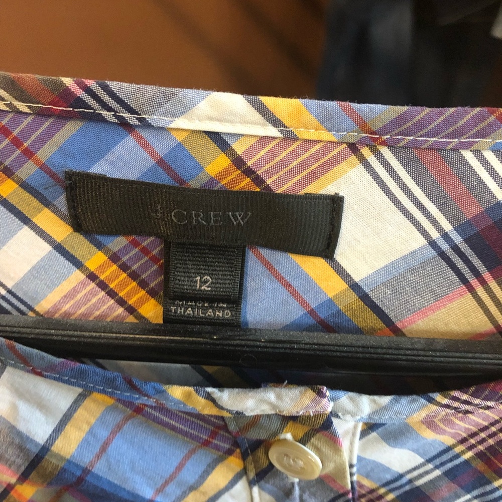 Worn once for family pictures! Great condition!